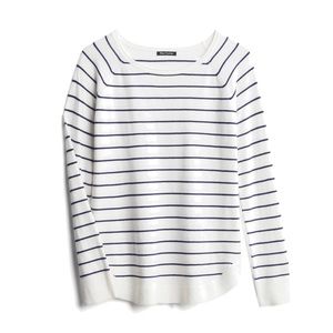 Pink Clover Valencia Curved Hem Pullover